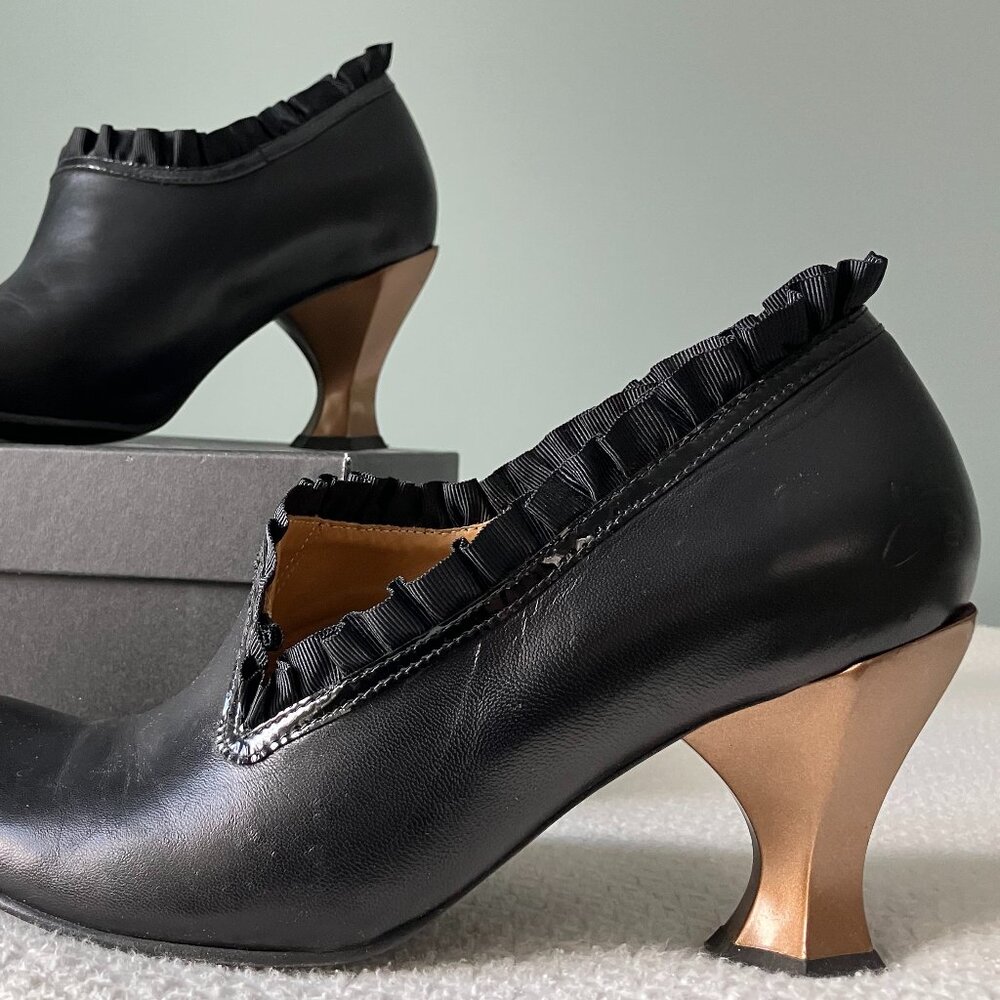 Fluevog Bernini Baroque Gold Pumps Size 9 - Picture 3 of 7